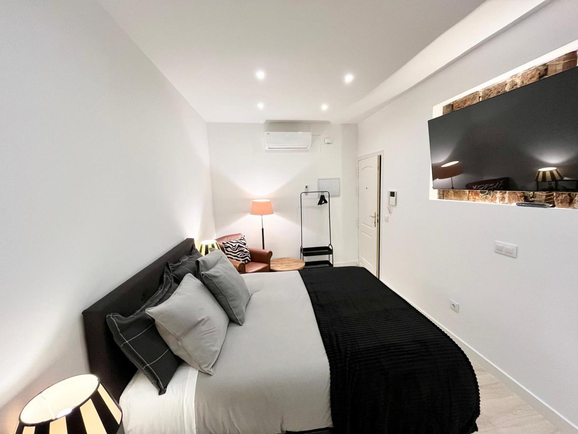 Puerta Del Sol House Apartment Madrid Exterior photo