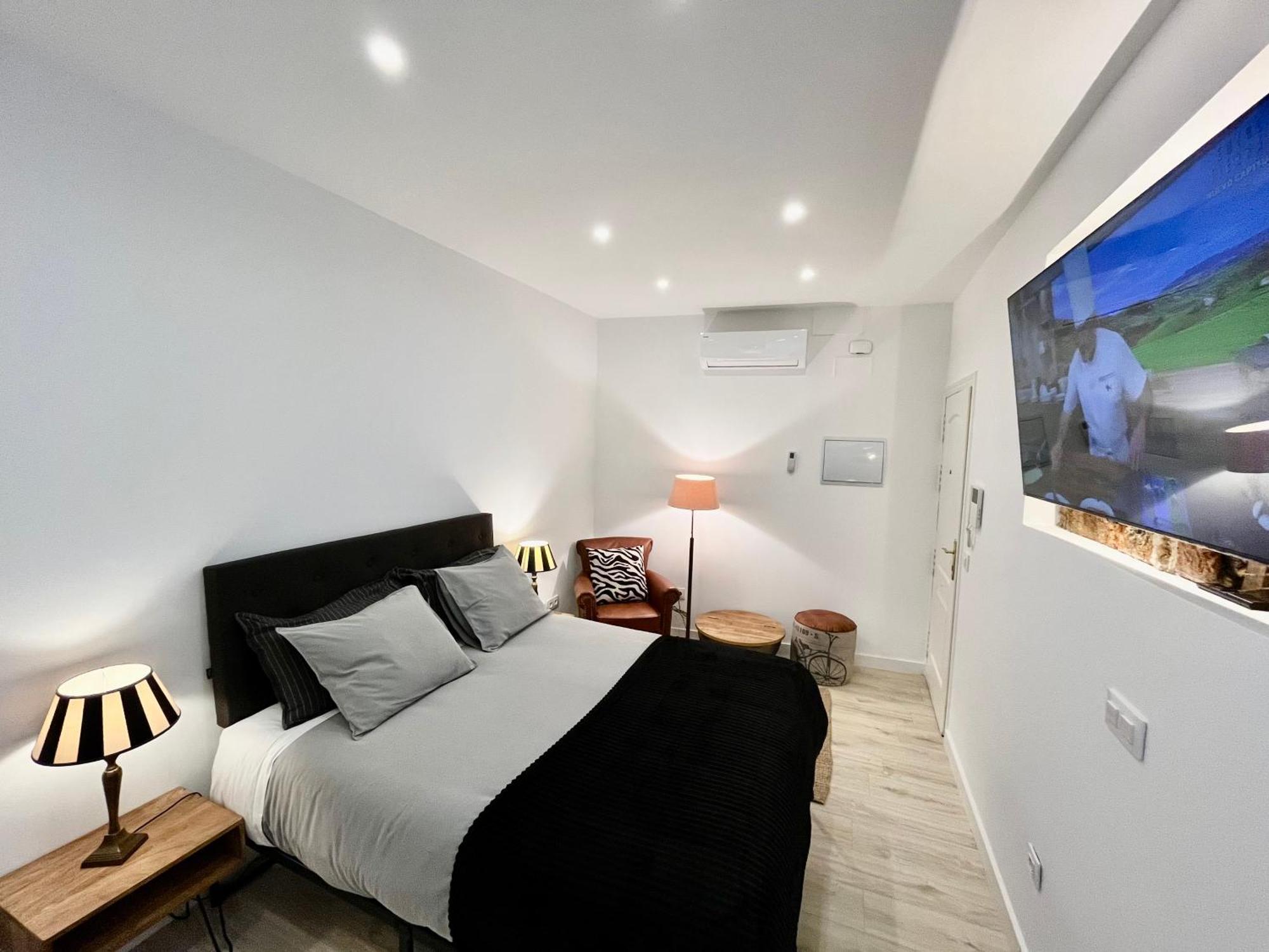 Puerta Del Sol House Apartment Madrid Exterior photo